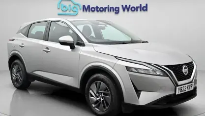 Used Nissan Qashqai Acenta Premium 140 HP (102 kW) 2022 Silver SUV