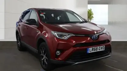 Usado Toyota RAV4 Design 197 HP (144 kW) 2018 SUV