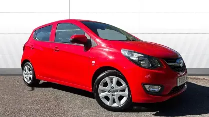 Usado Vauxhall Viva 75 HP (55 kW) 2016 Vermelho Citadino
