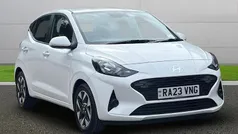 White Used 2023 Hyundai i10 Advanced Hatchback | £13,790 (Fair price)