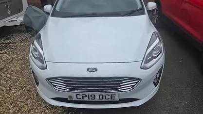 Used Ford Fiesta Zetec 101 HP (74 kW) 2019 White Hatchback