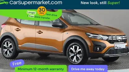 Begagnad Dacia Sandero Journey 91 HK (66 kW) 2022 Orange Halvkombi