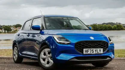 Käytetty Suzuki Swift 82 HP (60 kW) 2025 Sininen Viistoperä