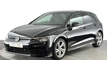 Used VW Golf VIII R-line 131 HP (96 kW) 2024 Hatchback