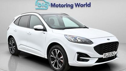 Begagnad Ford Kuga ST-Line X 225 HK (165 kW) 2023 Vit SUV