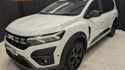 Used Dacia Jogger Extreme 110 HP (80 kW) 2023 White MPV