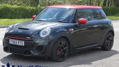 Used Mini John Cooper Works Hatch 231 HP (169 kW) 2020 Green Hatchback