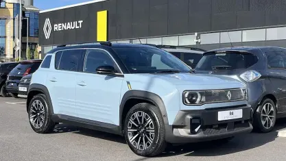 New Renault R4 Iconic 110 kW (150 HP) 2026 Estate