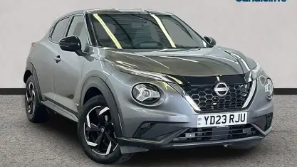 Usado Nissan Juke N-Connecta 143 HP (105 kW) 2023 Cinzento SUV