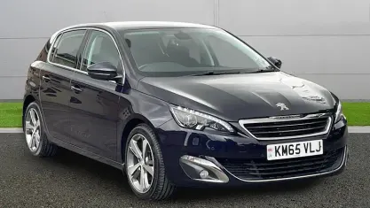 Usado Peugeot 308 Allure 131 HP (96 kW) 2015 Azul Citadino