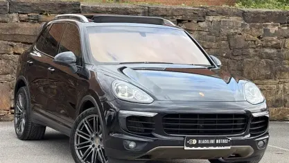 Used Porsche Cayenne 262 HP (192 kW) 2015 Black SUV