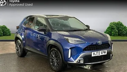 Galactic blue bitone Used 2022 Toyota Yaris Hybrid Estate | £20,690 (Fair price)