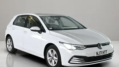 Used VW Golf VIII Life 131 HP (96 kW) 2024 Hatchback