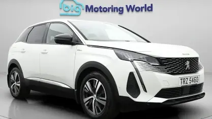 Käytetty Peugeot 3008 Allure Premium 300 HP (220 kW) 2022 Valkoinen Katumaasturi