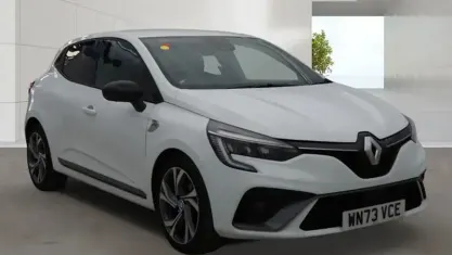 Used Renault Clio RS Line 90 HP (66 kW) 2023 White Hatchback