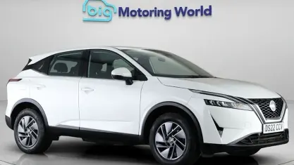 Used Nissan Qashqai Acenta Premium 158 HP (116 kW) 2022 White SUV