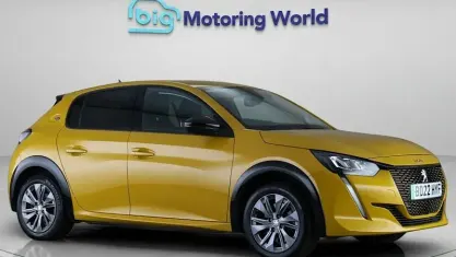 Used Peugeot e-208 Allure Premium 100 kW (136 HP) 2022 Yellow Hatchback