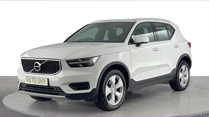 White Used 2020 Volvo XC40 Momentum SUV | £17,880 (Fair price)