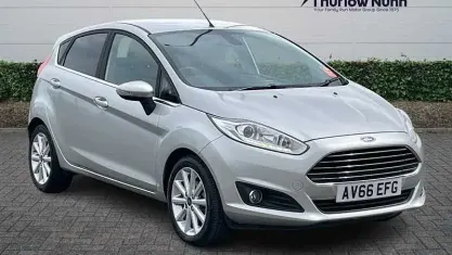 Used Ford Fiesta Titanium 101 HP (74 kW) 2016 Silver Hatchback