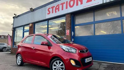 Red Used 2014 Kia Picanto Hatchback | £4,695 (Fair price)