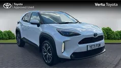 White Used 2022 Toyota Yaris Cross SUV | £22,375 (Fair price)
