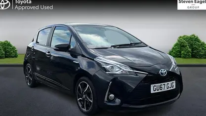 Used Toyota Yaris Hybrid Design 101 HP (74 kW) 2018 Hatchback