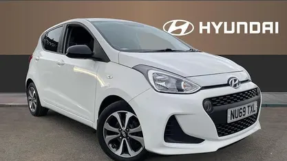 Used Hyundai i10 67 HP (49 kW) 2019 White Hatchback