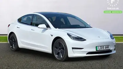Used Tesla Model 3 Long Range AWD 258 kW (351 HP) 2019 White Sedan