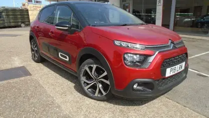 Used Citroën C3 PureTech 83 HP (61 kW) 2022 Red Hatchback
