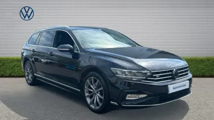 Used VW Passat R-line 150 HP (110 kW) 2023 Black Estate