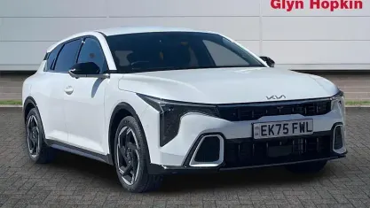 New Kia K4 GT-Line 150 HP (110 kW) 2026 White Hatchback
