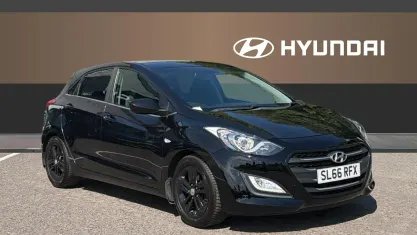 Used Hyundai i30 SE 101 HP (74 kW) 2016 Black Hatchback