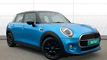 Used Mini Cooper Hatch 136 HP (100 kW) 2018 Blue Hatchback