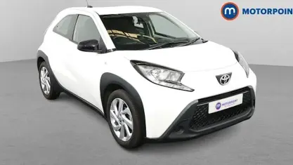 Używany Toyota Aygo X PURE 72 KM (52 kW) 2025 SUV
