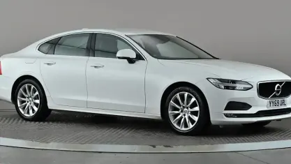 Used Volvo S90 Momentum 190 HP (139 kW) 2019 White Sedan