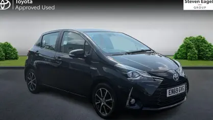 Used Toyota Yaris 101 HP (74 kW) 2020 Black Hatchback