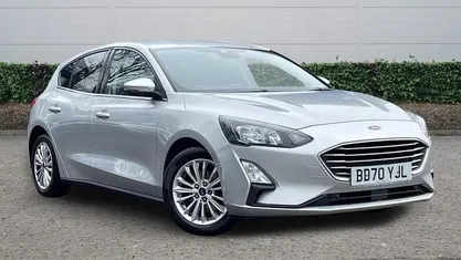 Used Ford Focus Titanium 125 HP (91 kW) 2020 Silver Hatchback
