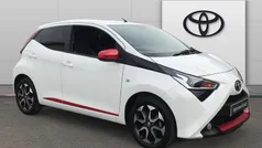 White flash (solid paint) Used 2020 Toyota Aygo Trend Hatchback | £9,136 (Fair price)
