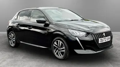 Używany Peugeot 208 Allure+ 102 KM (75 kW) 2023 Hatchback