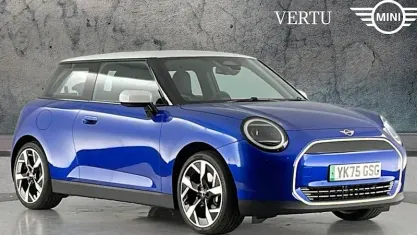New Mini Cooper Exclusive 135 kW (184 HP) 2026 Blue Hatchback