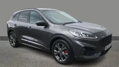 Usado Ford Kuga ST-Line 150 CV (110 kW) 2023 Gris SUV