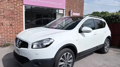 Used Nissan Qashqai Tekna 117 HP (86 kW) 2011 White SUV