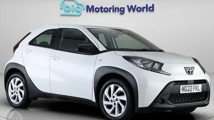 Used Toyota Aygo X PURE 72 HP (52 kW) 2025 SUV