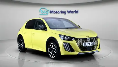 Used Peugeot 208 GT 102 HP (75 kW) 2024 Yellow Hatchback