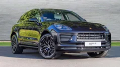 Black New 2025 Porsche Macan SUV | £69,940 (Good price)