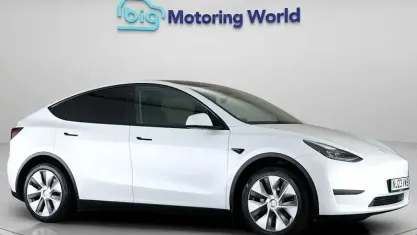 Used Tesla Model Y Standard Range 219 kW (299 HP) 2023 White SUV
