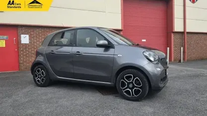 Used Smart ForFour Premium 71 HP (52 kW) 2017 Grey Hatchback