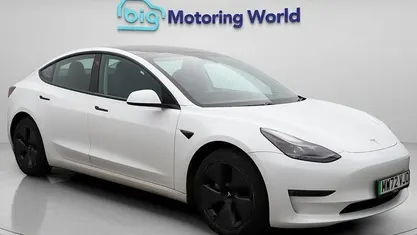 White Used 2022 Tesla Model 3 Long Range AWD Sedan | £22,200 (Fair price)