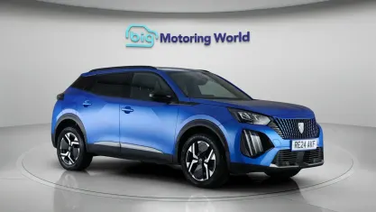 Używany Peugeot 2008 Allure 131 KM (96 kW) 2024 Niebieski SUV