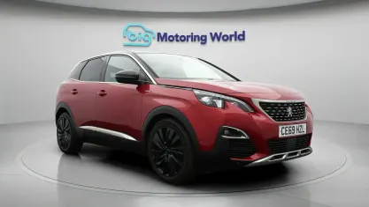 Begagnad Peugeot 3008 Premium 131 HK (96 kW) 2019 Röd SUV